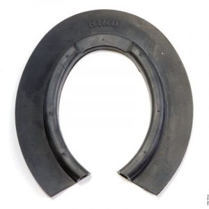 TILSAKUMIPARI TAKA MUSTAD
